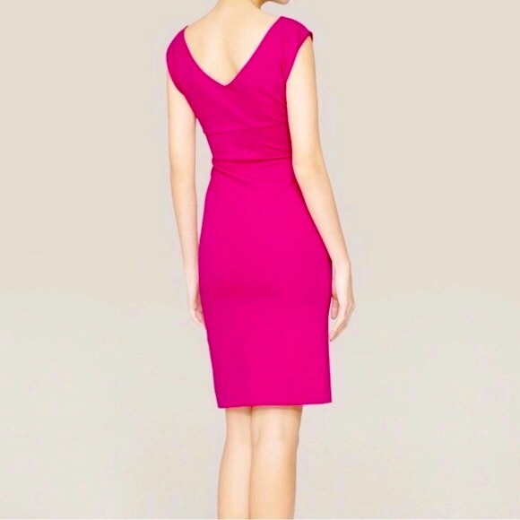 Diane von Furstenberg sheath crepe dress, hidden side zipper. Fully lined. - Picture 3 of 7